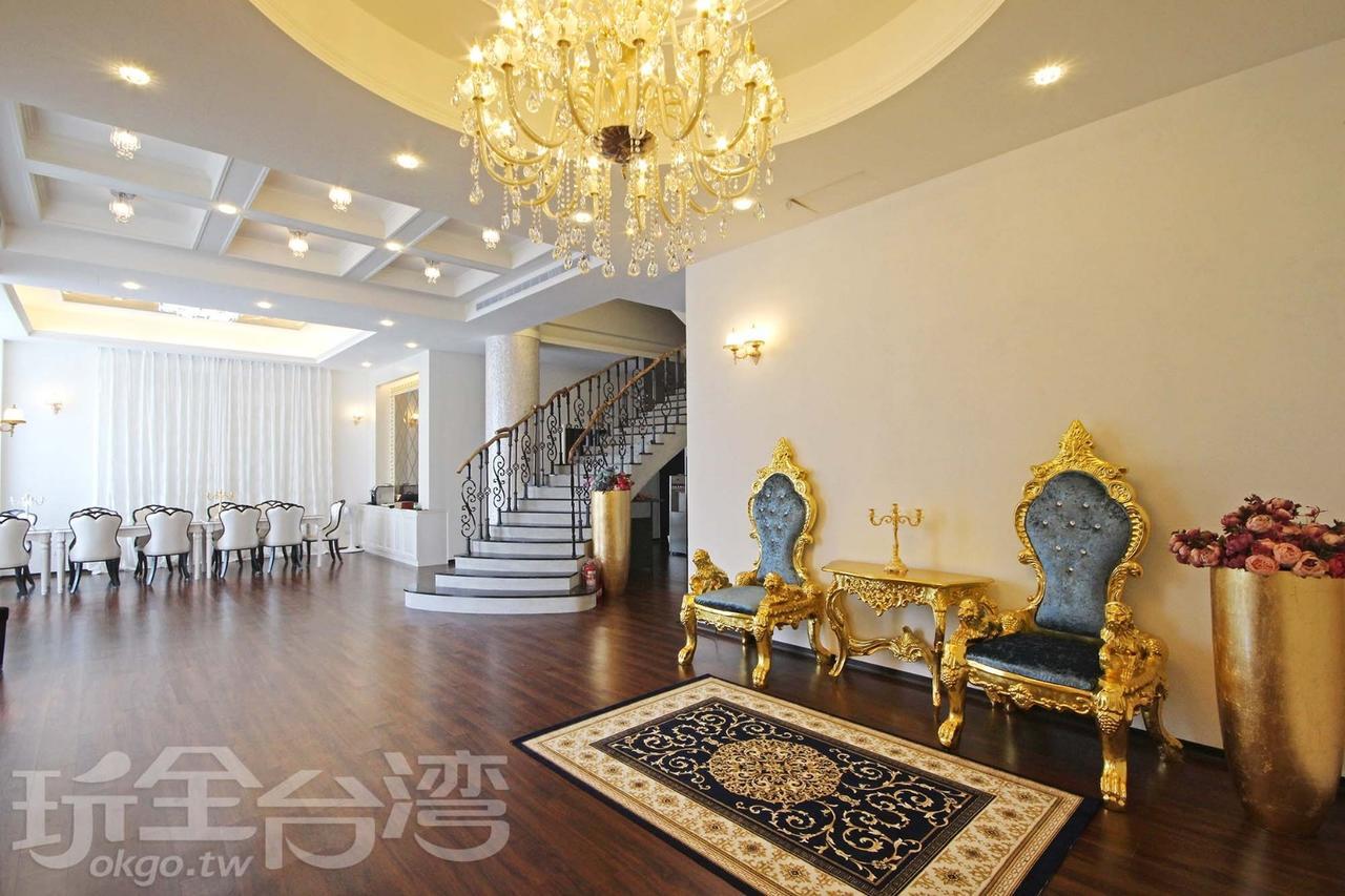 Moly Homestay Джиаоси Екстериор снимка
